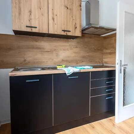 Apartment Monteurwohnungen Fuer Firmen Bei Rothenburg Odt